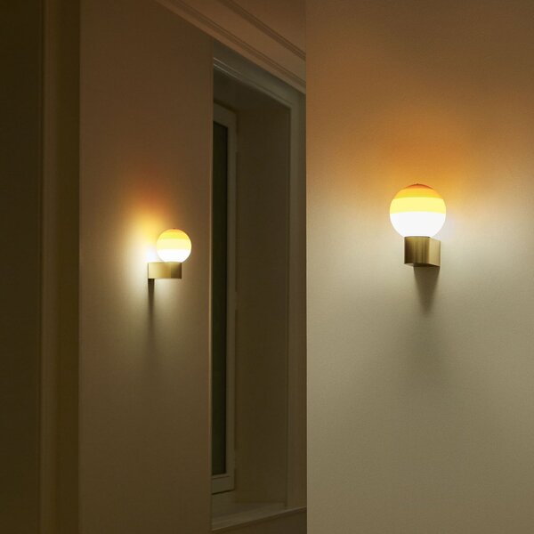 MARSET LED stenska svetilka Dipping Light A1, oranžna/zlata, zatemnjen, Zlata / medeninasta, Dnevna soba / jedilnica, Kovina, Dizajn, Globus