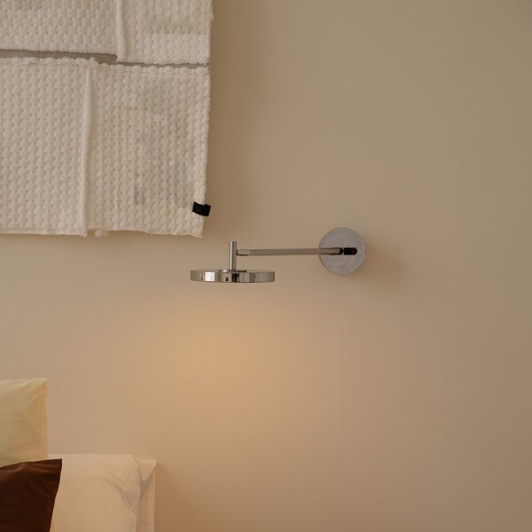 UMAGE LED stenska svetilka Asteria LONG HW, polirano jeklo, 45 cm, zatemnjen, Kovinska, Dnevna soba / jedilnica, Kovina, Dizajn, Stenska vtičnica spodaj
