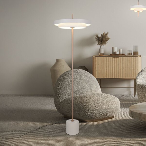 Trio Lighting LED stoječa svetilka Keaton, svetlo siva, višina 138 cm, kovina, CCT, zatemnjen, Siva, Dnevna soba / jedilnica, Kovina