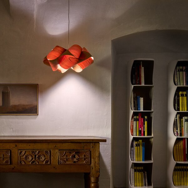 LZF LAMPS viseča svetilka Swirl, češnjev les/nikljevo barva, Ø 54 cm les, zatemnjen, Les, Dnevna soba / jedilnica, Les, Dizajn
