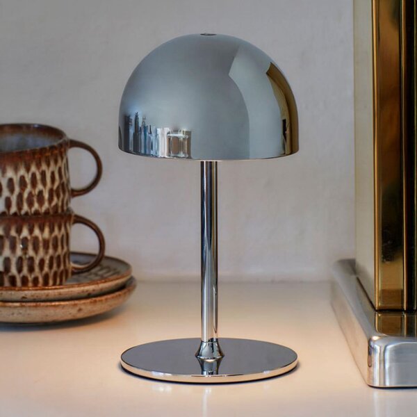 Sirius LED-akumulatorska namizna svetilka Tim, krom barva, višina 22 cm, IP54, Kovinska, Dnevna soba / jedilnica, Kovina, Sodobni