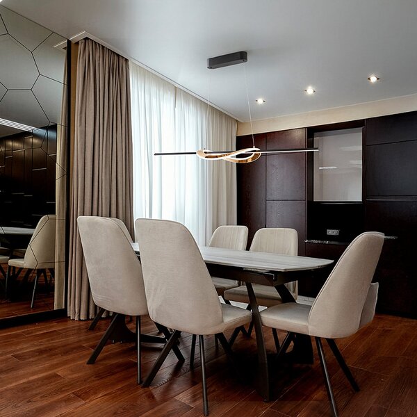 Schuller Valencia LED viseča svetilka Enora, črna/zlata, dolžina 120 cm, CCT, zatemnjen, Črna, Dnevna soba / jedilnica, Aluminij, Sodobni