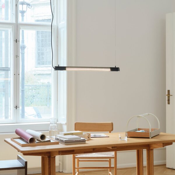 GEJST viseča svetilka Radent, črna, dolžina 70 cm, G13 LED, Črna, Dnevna soba / jedilnica, Kovina