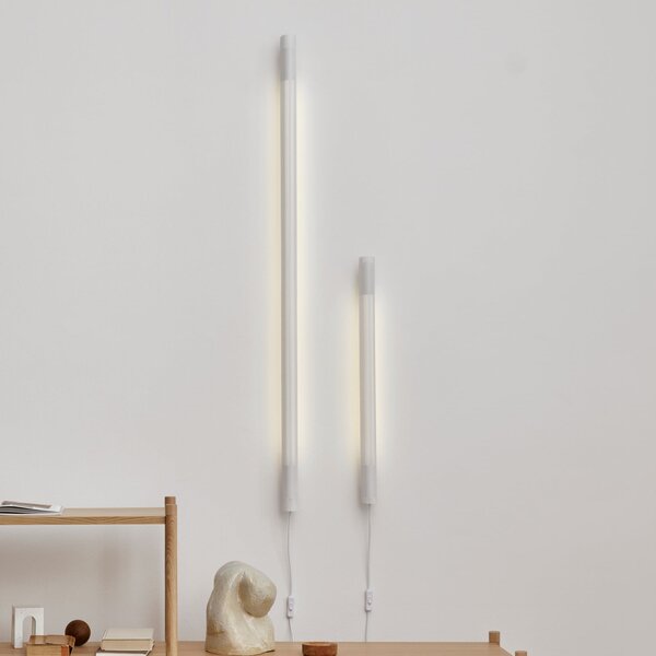 GEJST stenska svetilka Radent, bela, višina 135 cm, G13 LED, Bela, Dnevna soba / jedilnica, Kovina