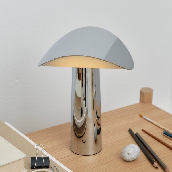 GEJST LED-akumulatorska namizna svetilka Lium, krom, 2.700 K, USB, zatemnjen, Kovinska, Dnevna soba / jedilnica, Aluminij, Sodobni