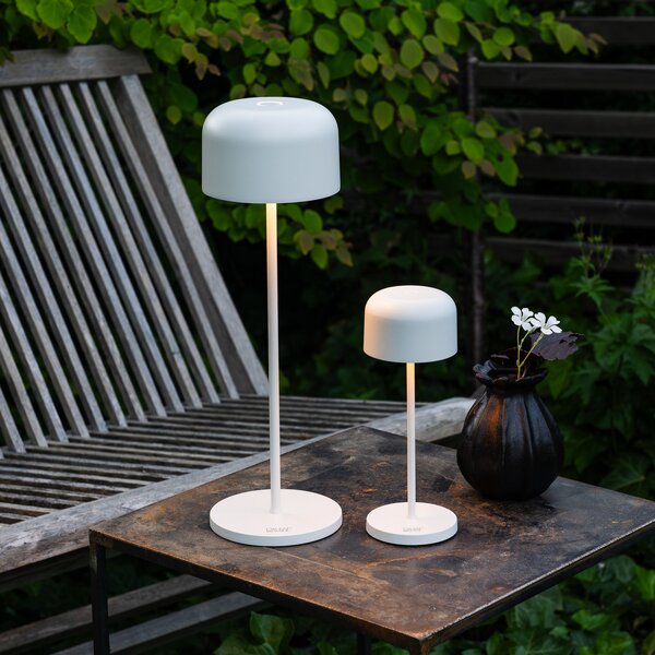 Konstsmide LED-akumulatorska namizna svetilka Lille, višina 36 cm, bela, IP54, USB, zatemnjen, Bela, Dnevna soba / jedilnica, Aluminij, Sodobni