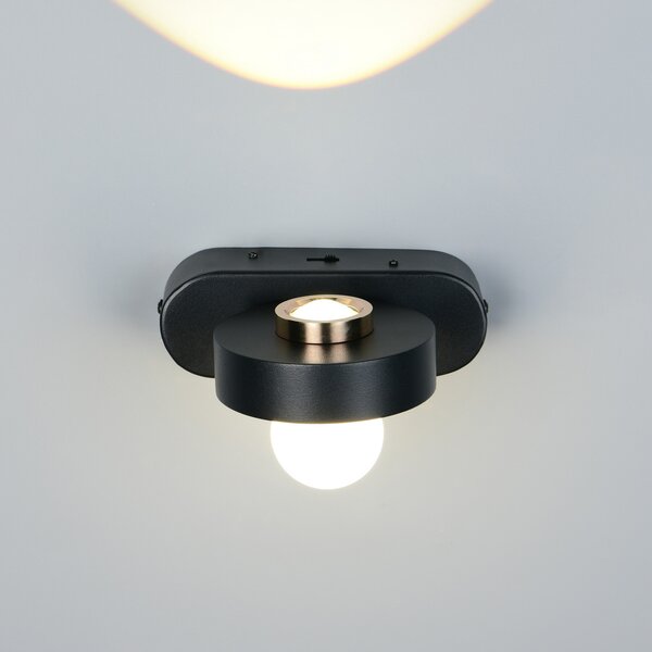 Trio Lighting LED stenska svetilka Arpino črna, izstop 15 cm, kovinska, 2-krilna., zatemnjen, Črna, Dnevna soba / jedilnica, Kovina, Sodobni