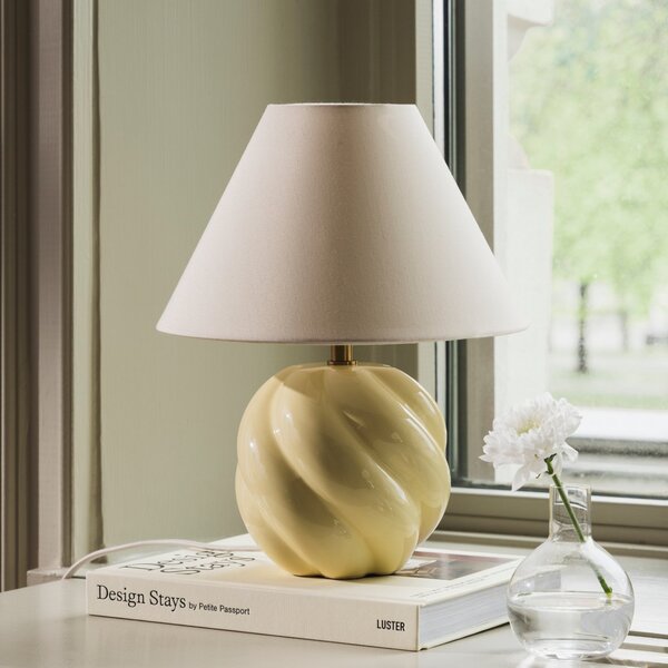 Globen Lighting namizna svetilka DAHLIA, bež/rumena višina 31 cm, Bež, Dnevna soba / jedilnica, Tkanine / tekstil