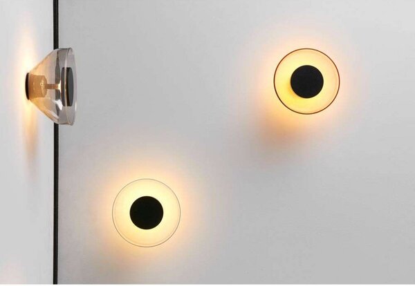 MARSET LED stenska svetilka Aura, Ø 18 cm, vklop/izklop, opal, Bela, Dnevna soba / jedilnica, Kovina, Dizajn