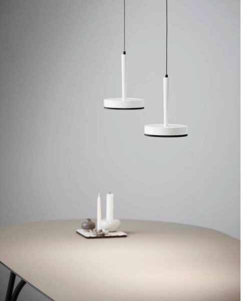 LOOM DESIGN LED-visoka svetilka Nyx P1, bela, aluminij, zatemnjen, Bela, Dnevna soba / jedilnica, Aluminij, Sodobni