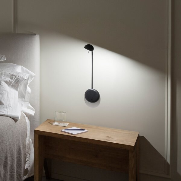 Vibia Pin 1680 LED stenska svetilka, 39 cm, črna, Črna, spalnica, Kovina, Sodobni