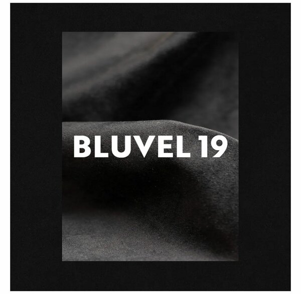 Oblazinjeni jedilni stol FIGO, črn BLUVEL 19