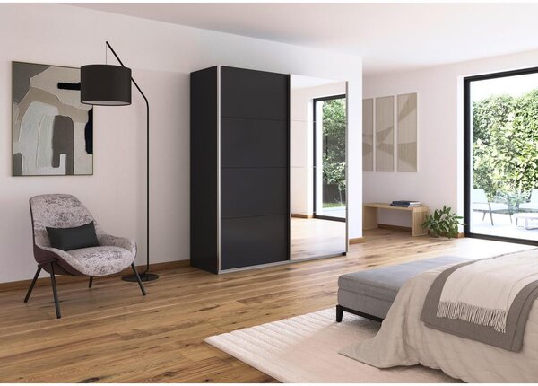 Modern Living Omara Z Drsnimi Vrati Feldkirch, Siva