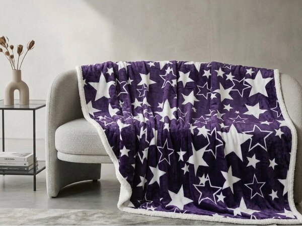 Božična deka z ovčko iz mikropliša STARS vijolična Dimenzije: 160 x 200 cm