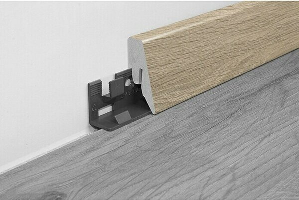 LOGOCLIC Zaključna letev K40 C hrast Asti/Bondy (260 cm x 19 mm x 40 mm, MDF)