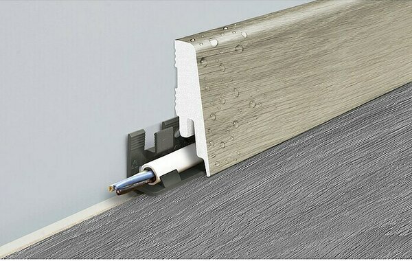LOGOCLIC Zaključna letev Element Pro K58 C (240 cm x 18 mm x 58 mm, Breakwater)