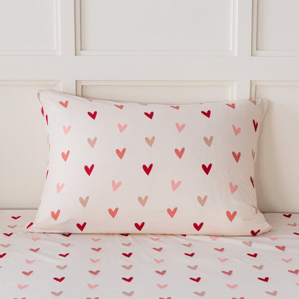 Posteljnina iz mikrovlaken SOFHEARTS kremna Dimenzije posteljnine: 70 x 90 cm | 140 x 200 cm