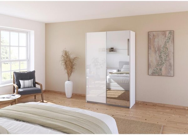 Modern Living Omara Z Drsnimi Vrati Feldkirch, Bela