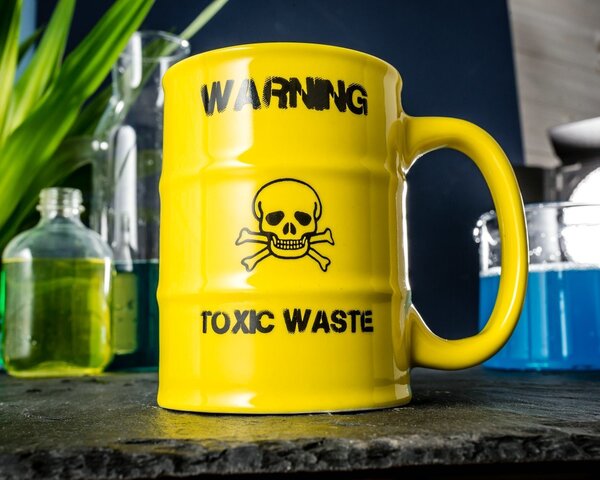 Skodelica TOXIC WASTE
