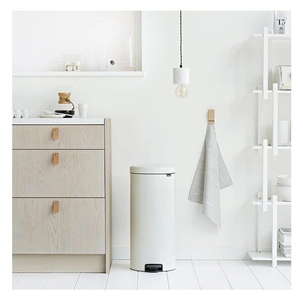 Bel jeklen koš za smeti s pedalom 30 l NewIcon – Brabantia