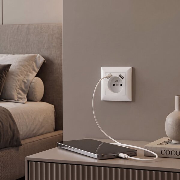 Enojna vtičnica z ozemljitvijo + USB-A USB-C OSTE JNH004-G White