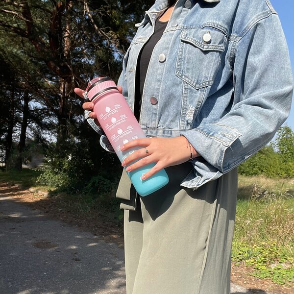 Športni bidon s slamico za vodo 1000ml