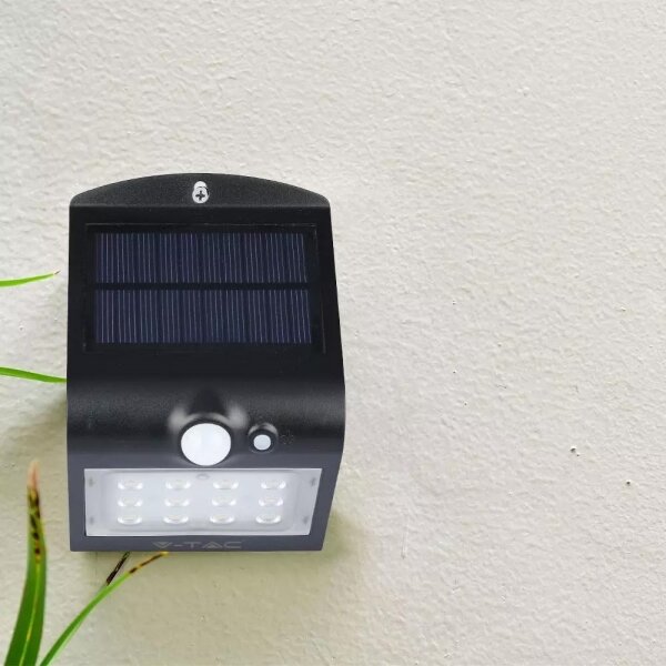 LED Solarna stenska svetilka s senzorjem LED/1.5W/3,7V IP65 črna