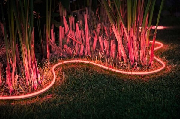 LED RGBW Zatemnitveni trak Philips Hue OUTDOOR STRIP LED/20,5W 2m IP67