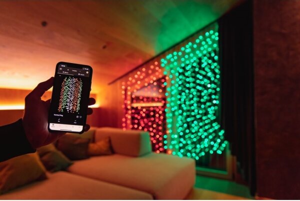 Twinkly TWW210SPP-TEU - LED RGB Zunanja božična zavesa 210xLED 6,1m IP44 Wi-Fi