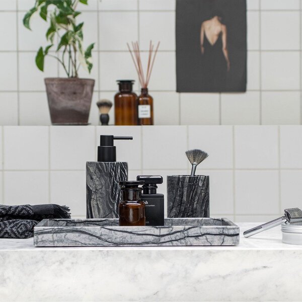 Marmorni dekorativni pladenj 16x31 cm Marble – Mette Ditmer Denmark