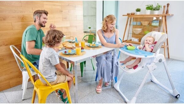 KINDERKRAFT - Otroški jedilni stol YUMMY roza/bela