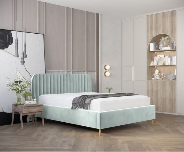 Mentolno zelena oblazinjena zakonska postelja s prostorom za shranjevanje z letvenim dnom 140x200 cm Noto – Maison de Rêve