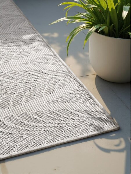 Sivo-slonokoščena notranja in zunanja preproga 160x230 cm Duet Liora – NORTHRUGS