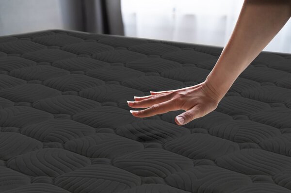 Trda vzmetnica iz pene 180x200 cm Air Black – Moonia