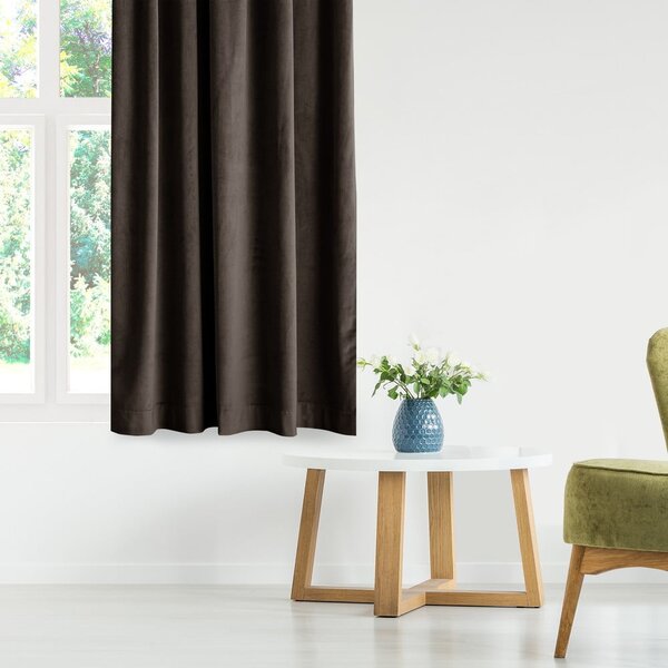 Rjava žametna zavesa za delno zatemnitev 140x245 cm – Restilo