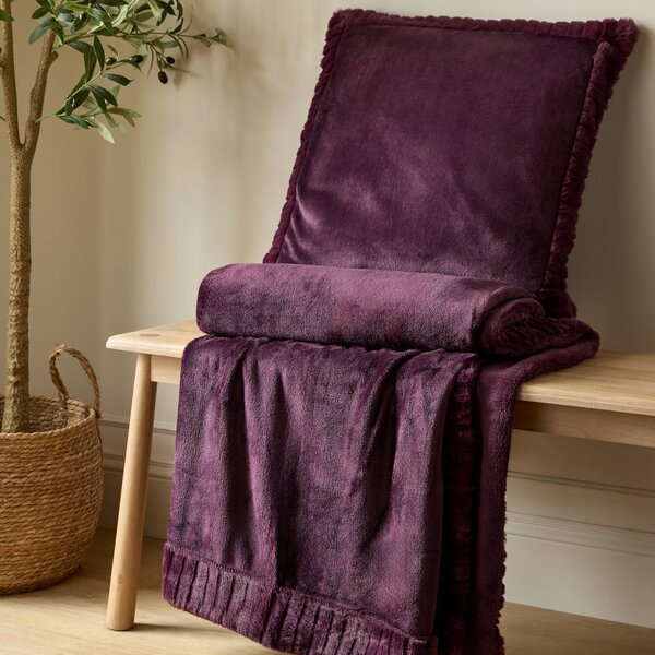 Okrasna blazina iz mikropliša 55x55 cm Velvet and Faux Fur – Catherine Lansfield