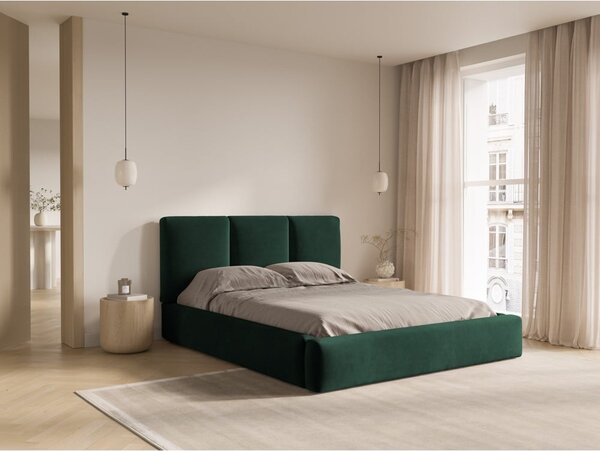 Temno zelena žametna oblazinjena zakonska postelja s prostorom za shranjevanje in z letvenim dnom 180x200 cm Brody – Mazzini Beds