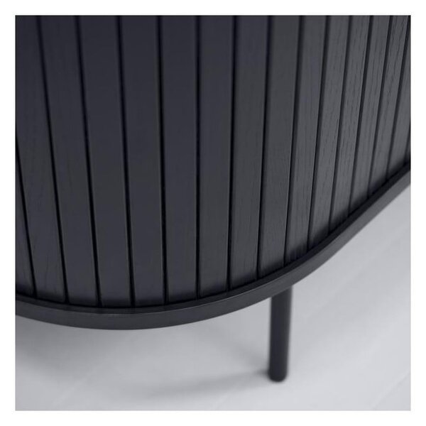 Črna TV omarica v hrastovem dekorju 56x180 cm Nola – Unique Furniture