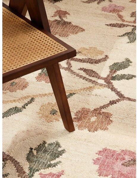 Kremno bela ročno tkana preproga iz jute 120x170 cm Roya Violette – Elle Decoration