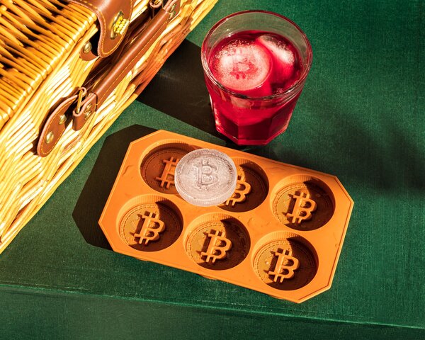 Model za led ali čokolado – Bitcoin