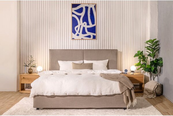 Sivorjava oblazinjena zakonska postelja s prostorom za shranjevanje z vzmetnico in letvenim dnom 160x200 cm Myra Bold – Bonami Selection