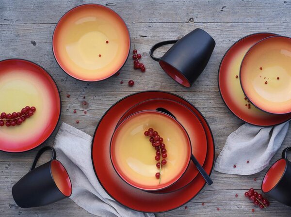 Creatable Kombinirani Servis Hot Red, 16-Delni