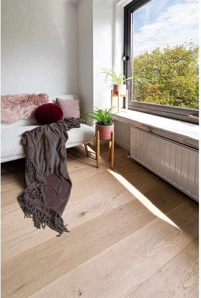 Temno rjava pletenina Tiseco Home Studio Flanelo, 170 x 130 cm