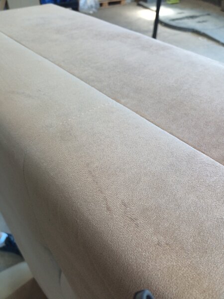 AKCIJA Raztegljiva sedežna garnitura v obliki U VENORIA 285x146 cm, bež + 2 blazini GRATIS II. kakovost