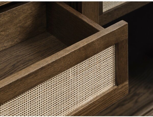 Temno rjava vitrina v hrastovem dekorju z drsnimi vrati 110x160 cm Barrali – Unique Furniture