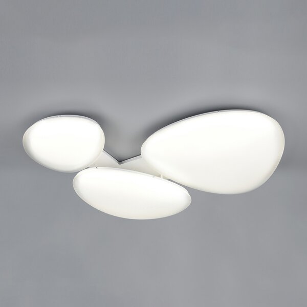 Trio Lighting LED-stropna svetilka Ozera, dolžina 95 cm, bela, iz plastike, CCT, 3-žarilna., zatemnjen, Bela, Dnevna soba / jedilnica, Plastika, Sodobni