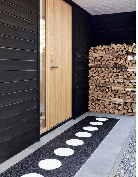 Črno-bel zunanji in notranji tekač 70x225 cm Vera Black – Pappelina