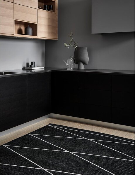 Črn zunanji in notranji tekač 70x160 cm Max Black – Pappelina