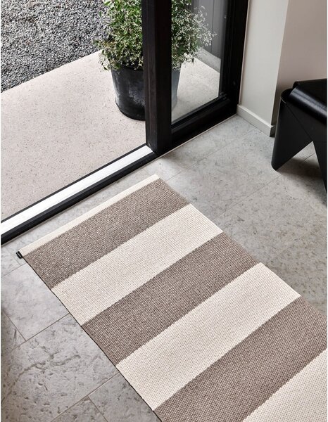 Bež/kremno bel zunanji in notranji tekač 70x150 cm Bob Mud Vanilla – Pappelina
