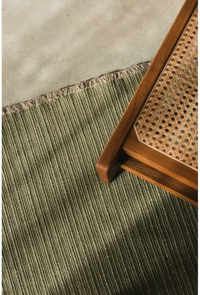Kaki zelena ročno tkana bombažna preproga 140x200 cm Handloom – Lorena Canals